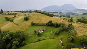 10.335 mp + imobil, splendoare si regasire in mijlocul naturii, Poiana Marului - imagine 9