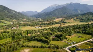 FILM! Oaza paradisiaca cu lac, vedere catre Bucegi, Glajerie  Rasnov, pretabil Casute Pensiune - imagine 13