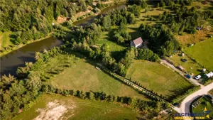 FILM! Oaza paradisiaca cu lac, vedere catre Bucegi, Glajerie  Rasnov, pretabil Casute Pensiune - imagine 5