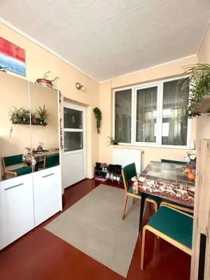 Apartament cu 3 camere la casa cu acces auto in curte Centru Oradea - imagine 5