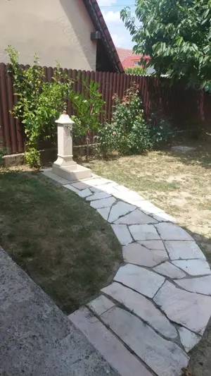 Casa la rosu  cu teren 1000mp Rm.Valcea - imagine 6 Casa la rosu  cu teren 1000mp Rm.Valcea - imagine 6