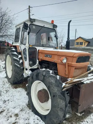 Vând tractor fiat