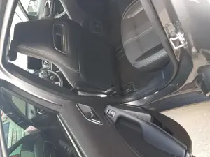 Mercedes Gla 220d 4matic 180cai proprietar in acte  - imagine 9