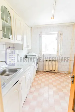 Vanzare ap. 3 cam. Str. Tutunari (Rahova). Pret fix! Fara comision!