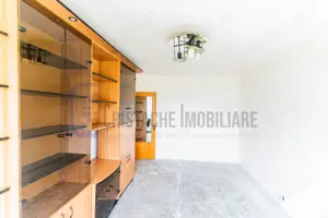 Apartament decomandat, 3 camere, etj. 5, bloc anvelopat