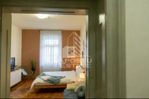 Apartament cu farmec istoric, Piața Victoriei, 63 mp utili , lift - imagine 8