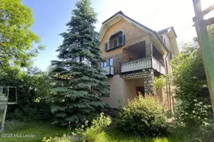 Bran - Casa pe strada Valea Portii, 223 mp, 4 dormitoare