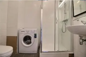 Apartament mobilat de închiriat