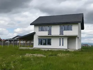 Casa intre Sanpetru si Bod - imagine 8