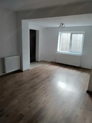 Casa 4camere, 2bai, 2bucatarii si curte proprie in zona Lipovei Aradului - imagine 6