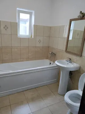 Casa 4camere, 2bai, 2bucatarii si curte proprie in zona Lipovei Aradului - imagine 8