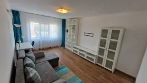 Vând apartament cu 3 camere, decomandat, în cartierul Rogerius   priveliște superbă