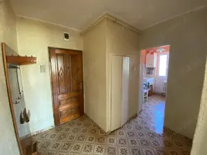 Vând apartament cu doua camere