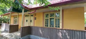 Casa batraneasca, recent renovata - imagine 2