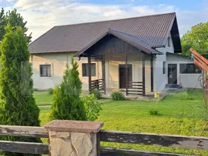 Casa mobilata- utilata, 300 mp, zona Zvoristea