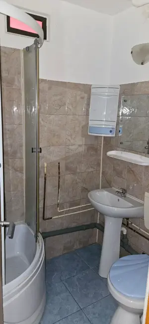 Ideal investitie!!! Garsoniera Badea Cartan ... etajul 3 - imagine 4 Ideal investitie!!! Garsoniera Badea Cartan ... etajul 3 - imagine 4