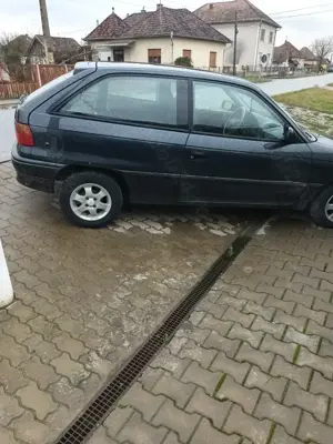 Vând opel astra f - imagine 7 Vând opel astra f - imagine 7