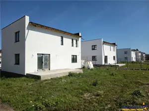 Design minimalist, rafinament maxim – Casa ta moderna in Sanpetru - imagine 17