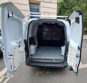 Autoutilitară Ford Transit Courier - imagine 10