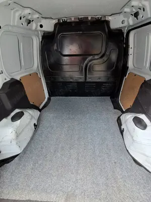 Autoutilitară Ford Transit Courier - imagine 8