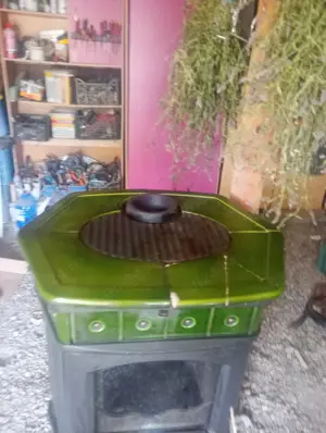 Termo șemineu pe lemne