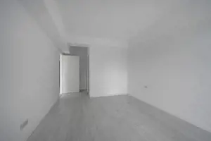 APARTAMENT CU TERASA GENEROASA SI VEDERE UNICA CATRE LAC - imagine 9