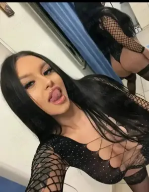 Daria, Fac si deplasări!!