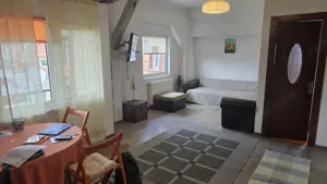 Vand apartament 3 camere cu scara interioara, pe 2 nivele in Deva, zona Minerului - imagine 2