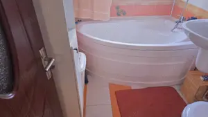 Vand apartament 3 camere cu scara interioara, pe 2 nivele in Deva, zona Minerului - imagine 7