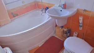 Vand apartament 3 camere cu scara interioara, pe 2 nivele in Deva, zona Minerului - imagine 5