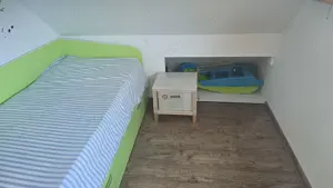 Vand apartament 3 camere cu scara interioara, pe 2 nivele in Deva, zona Minerului - imagine 12