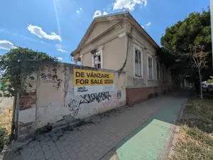 De vânzare teren 1.714 mp cu clădire monument istoric