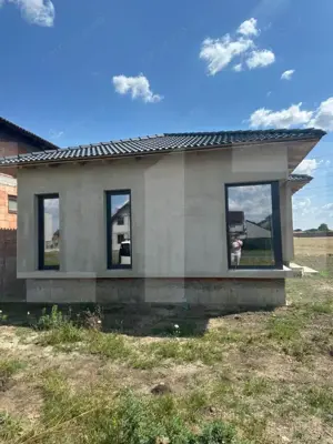 Casă nouă, spațioasă și luminoasă în Fântânele – pregătită să devină „acasă”!