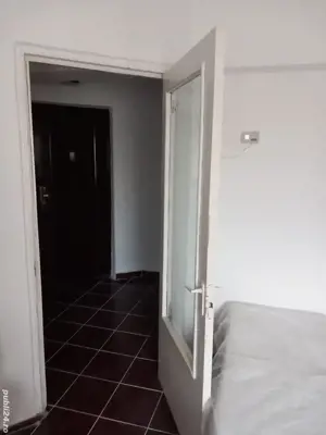 Vand garsoniera confort 1,decomandata,Slobozia,Ialomita,37500 euro,usor negociabil - imagine 3