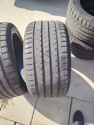 vând anvelope r20
