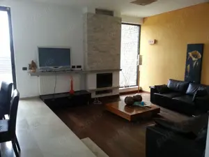 De vanzare vila in Swan Lake Village