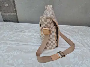 Louis Vuitton, poseta dama, geanta messenger din piele ecologica, Bej - imagine 3