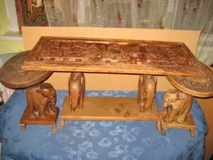 SALONAS AFRICA lemn masiv sculptura in lemn masiv nobil.Masa-2scaune-Trib luptatori antici-STATUIETE