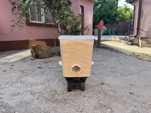 De vânzare hrănitoare și adăpatori gaini - imagine 2