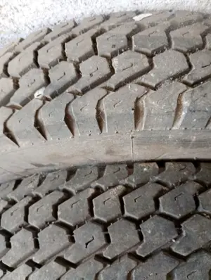 Cauciucuri 7.50R16 pentru TV, Rocar. produse de Victoria in Julie 2008. Cauciucurile sunt nefolosite - imagine 4