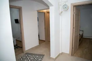 Apartament cu 3 camere et 1 în centru - imagine 5
