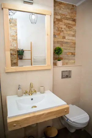 Apartament cu 3 camere et 1 în centru - imagine 8