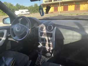 Dacia Logan Laureate  - imagine 4 Dacia Logan Laureate  - imagine 4