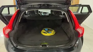 ** Volvo V60 Plug-In Hybrid ** - imagine 17