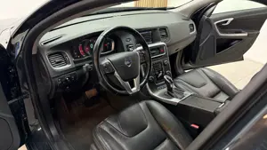 ** Volvo V60 Plug-In Hybrid ** - imagine 6