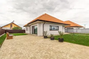 Vila   Casa superba cu 4 camere zona Harman Brasov COMISION 0% - imagine 2