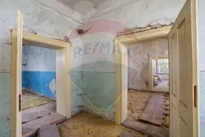 Fostă școală săsească semnată de Fritz Balthes – Bruiu, Sibiu - imagine 9