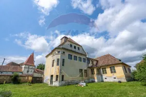 Fostă școală săsească semnată de Fritz Balthes – Bruiu, Sibiu - imagine 3