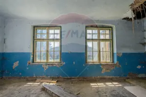 Fostă școală săsească semnată de Fritz Balthes – Bruiu, Sibiu - imagine 10