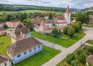 Fostă școală săsească semnată de Fritz Balthes – Bruiu, Sibiu - imagine 4